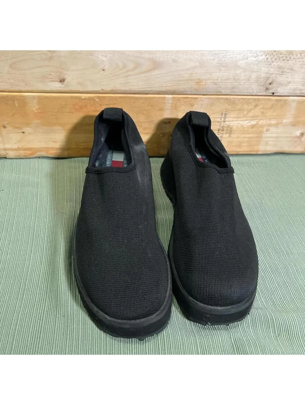 Tommy Hilfiger W20551 Slip On Sneakers Black Mesh Walking Shoes Womens 7 M